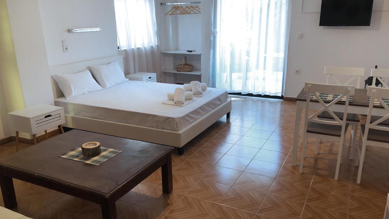 Artemis And Fillo Apartment Loutra Edipsou  Exterior photo